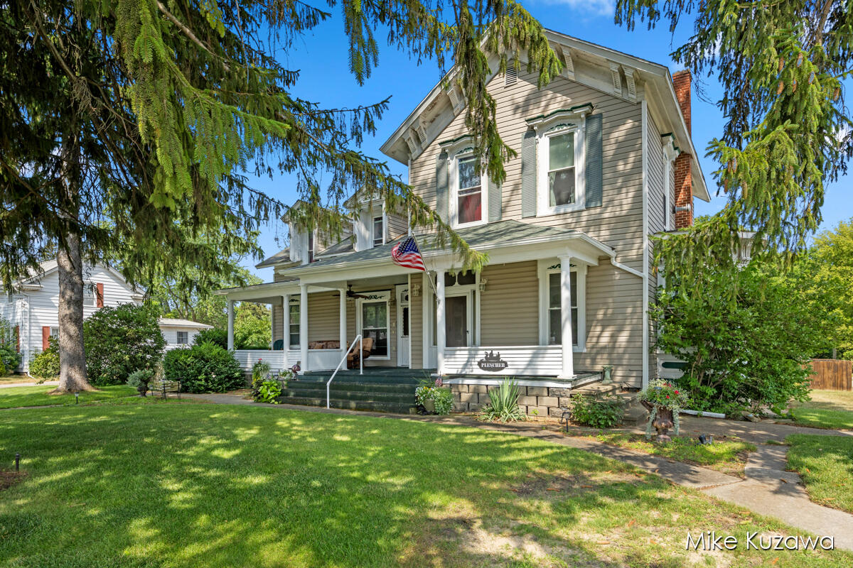 Homes for sale in Ravenna, MI | 3492 Main St, Ravenna, MI 49451 | MLS# 70483389