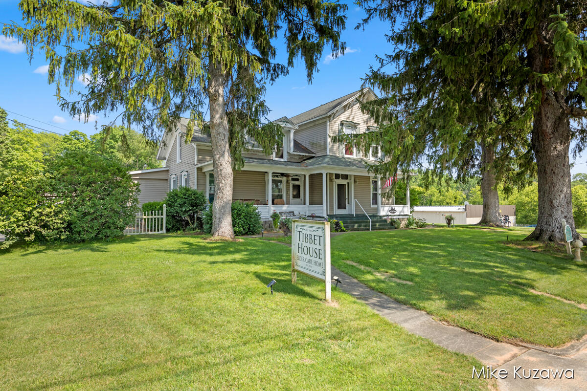 Homes for sale in Ravenna, MI | 3492 Main St, Ravenna, MI 49451 | MLS# 70483389