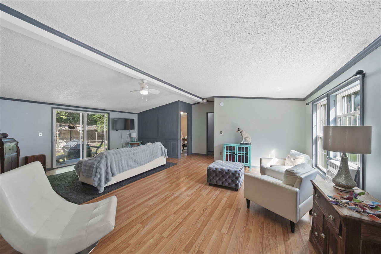 Homes for sale in Jackson, MI | 108 S Cove St, Jackson, MI 49203 | MLS# 70483406