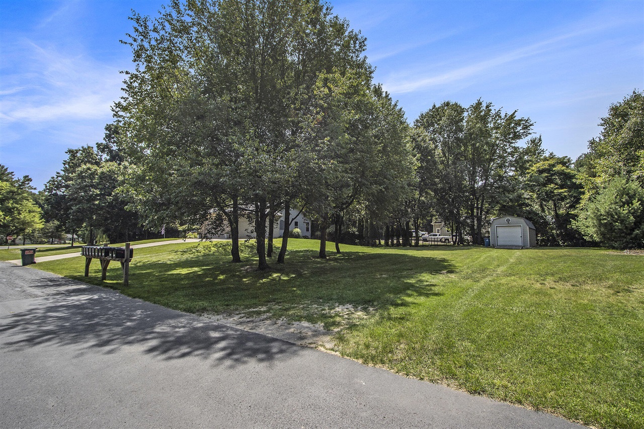 Homes for sale in Wayland, MI | 12031 Sandstone Dr, Wayland, MI 49348 | MLS# 70483572