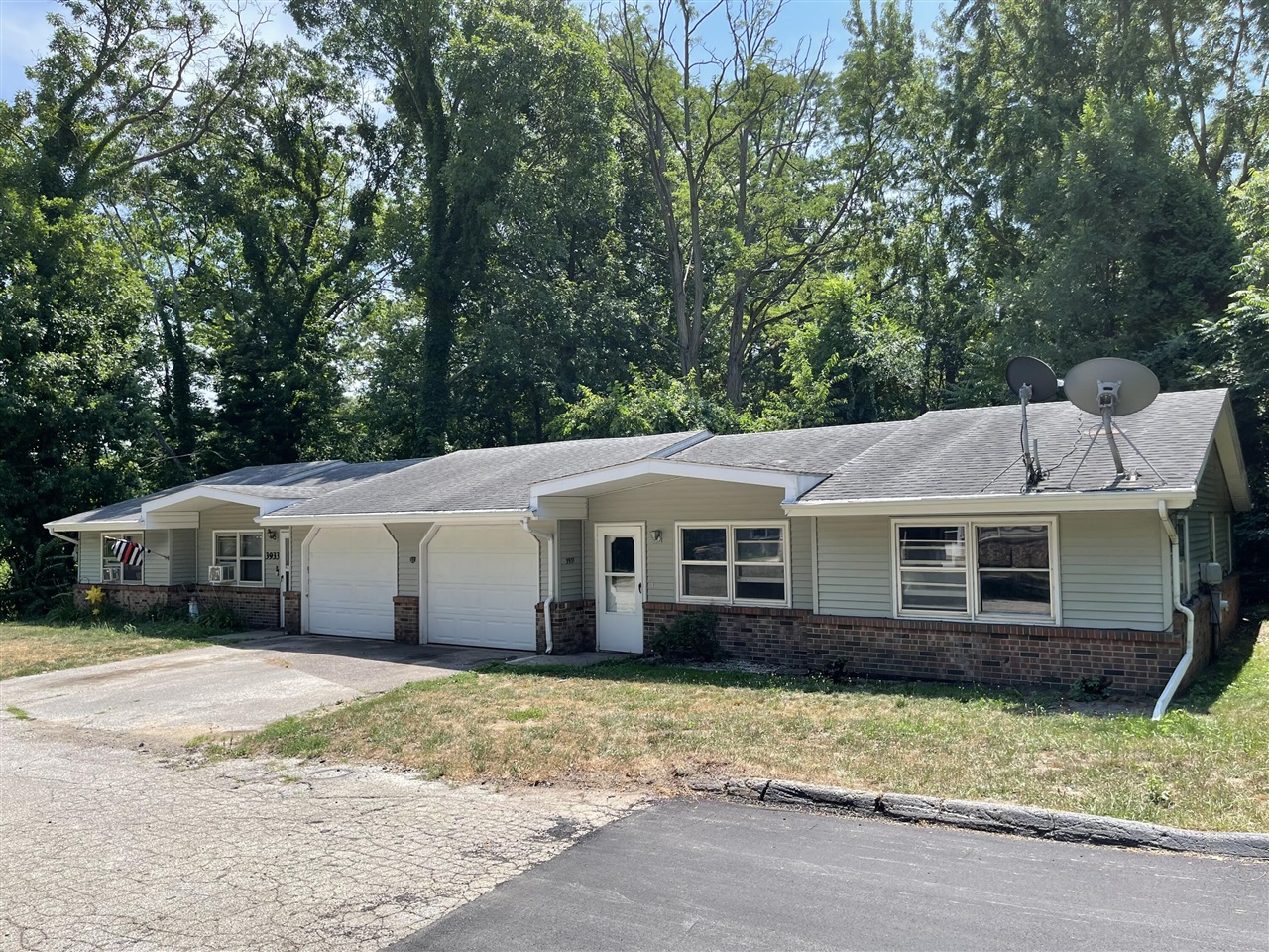 Homes for sale in Stevensville, MI | 3933 Reinhardt Dr, Stevensville, MI 49127 | MLS# 70483582