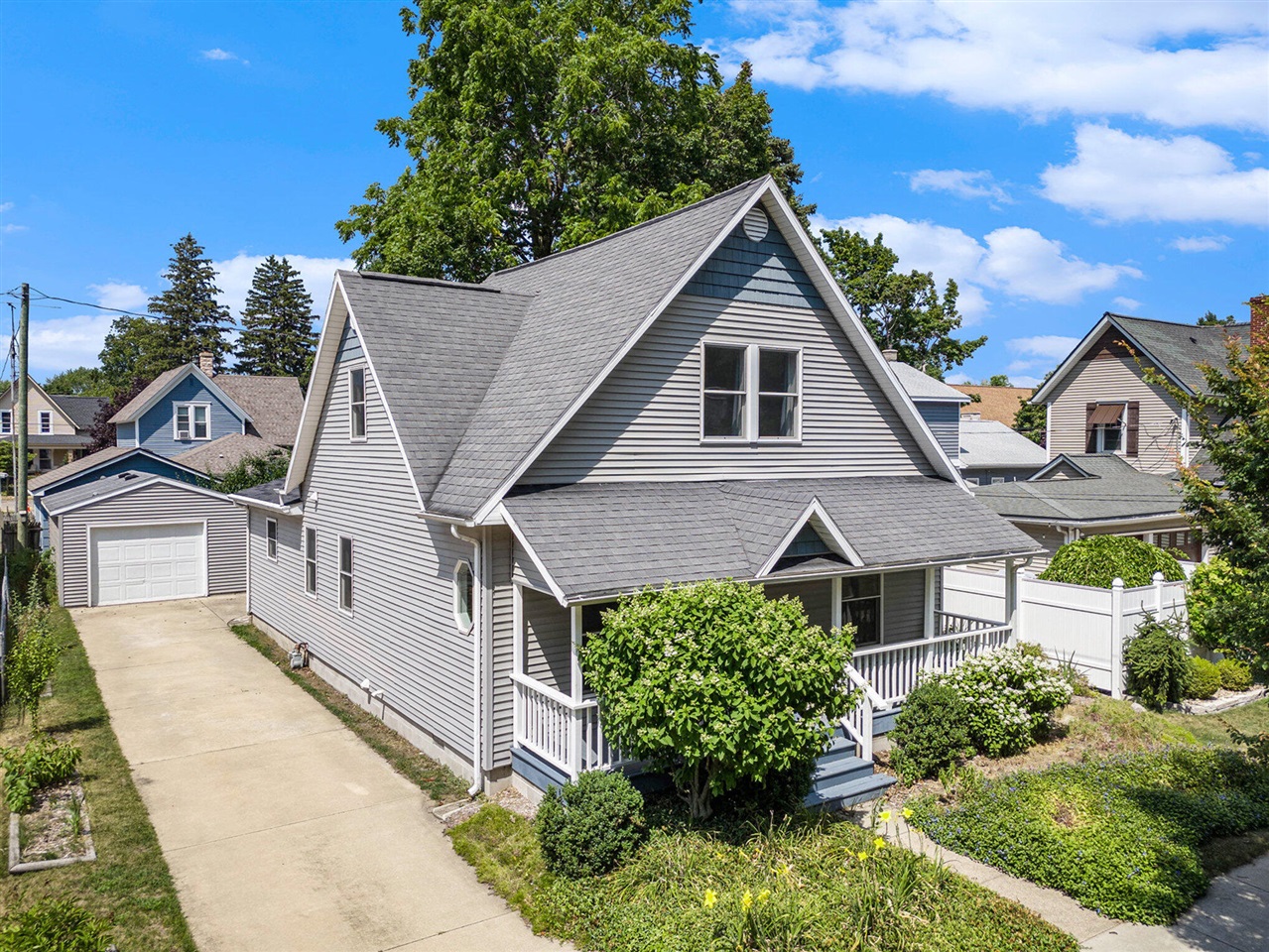 Homes for sale in South Haven, MI | 325 Superior St, South Haven, MI 49090 | MLS# 70483620