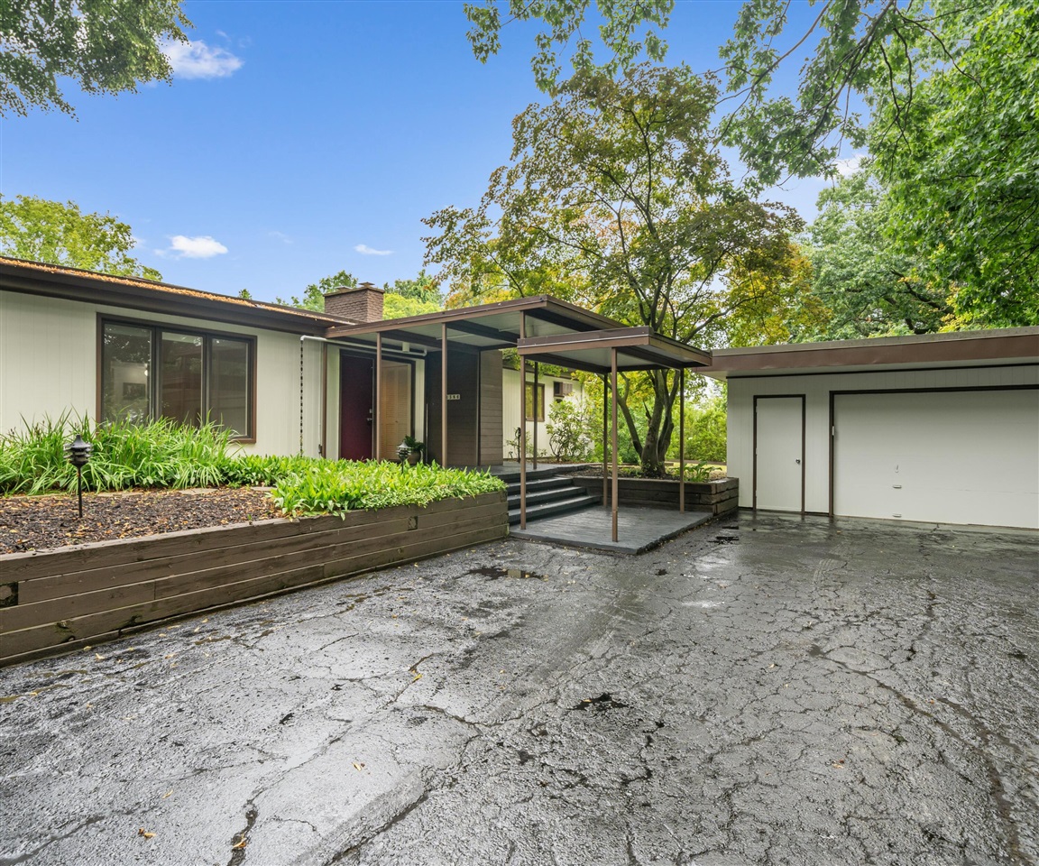 Homes for sale in Ann Arbor, MI | 3586 E Huron River Dr, Ann Arbor, MI 48104 | MLS# 70484058