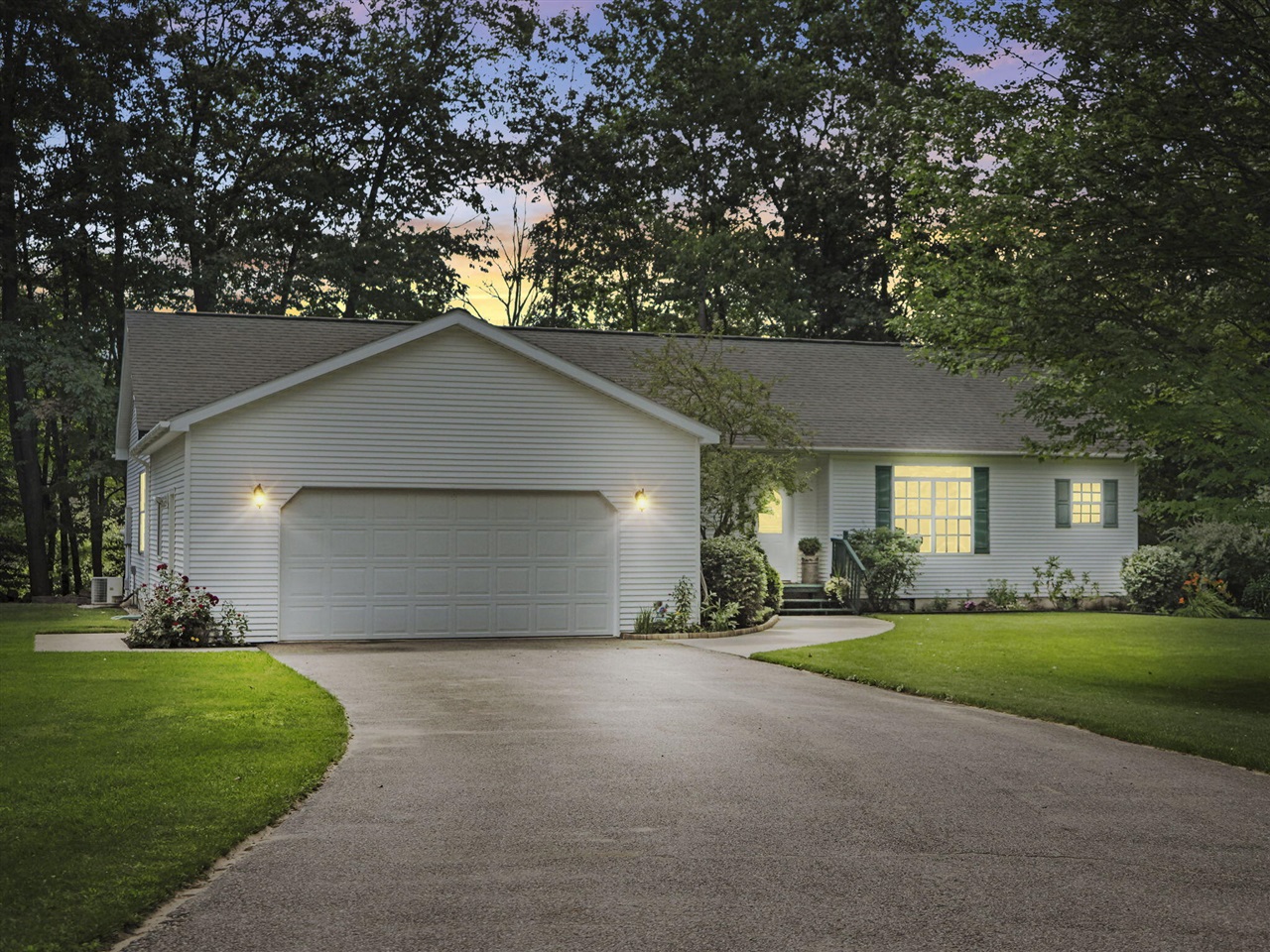 Homes for sale in Free Soil, MI | 161 E Sauble Dr, Free Soil, MI 49411 | MLS# 70484127