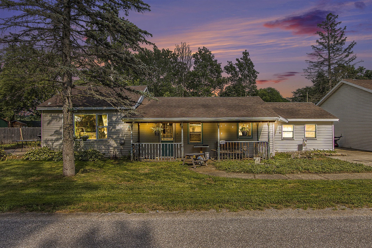 Homes for sale in Bangor, MI | 46778 Sycamore Dr, Bangor, MI 49013 | MLS# 70484453