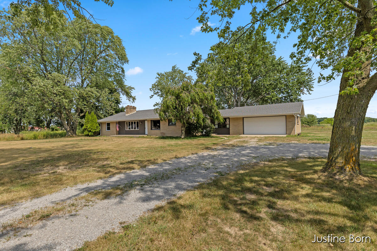 Homes for sale in Grant, MI | 12536 Mason Dr, Grant, MI 49327 | MLS# 70484598