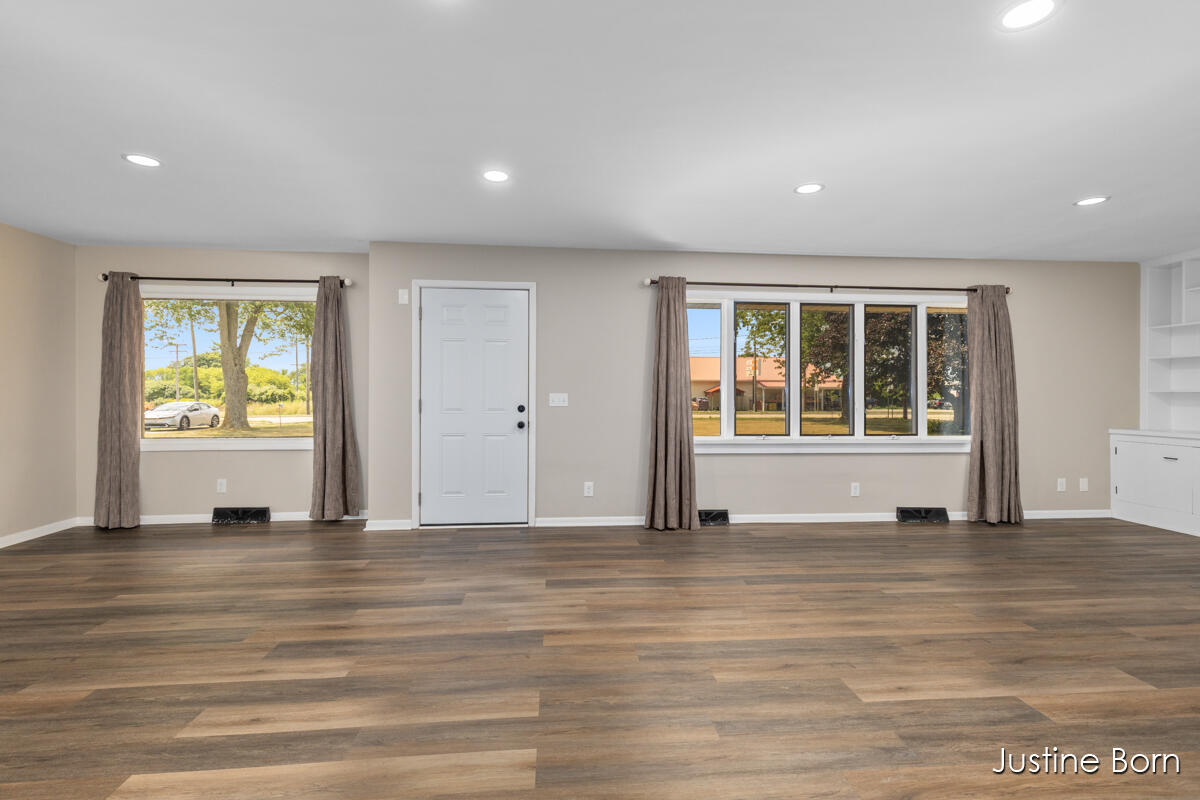 Homes for sale in Grant, MI | 12536 Mason Dr, Grant, MI 49327 | MLS# 70484598