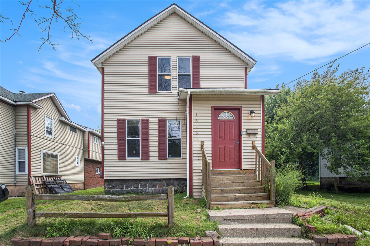 Homes for sale in Kalamazoo, MI | 1616 N Edwards St, Kalamazoo, MI 49007 | MLS# 70484628