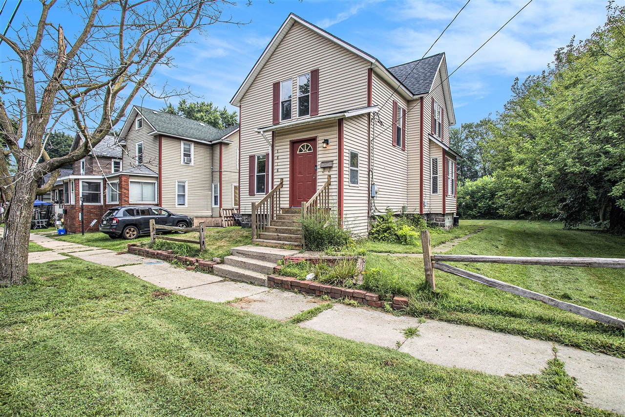 Homes for sale in Kalamazoo, MI | 1616 N Edwards St, Kalamazoo, MI 49007 | MLS# 70484628