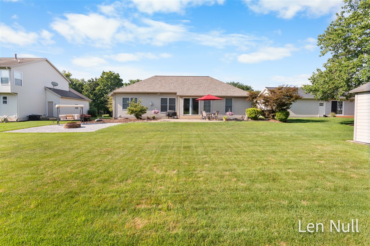 Homes for sale in Caledonia, MI | 6629 Jousma Ct, Caledonia, MI 49316 | MLS# 70484645