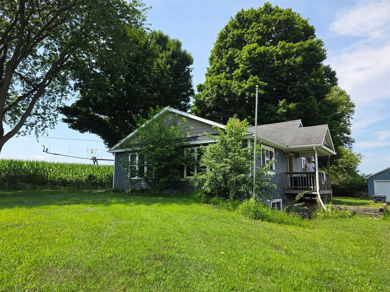 Homes for sale in Vicksburg, MI | 13512 S 42nd St, Vicksburg, MI 49097 | MLS# 70484661