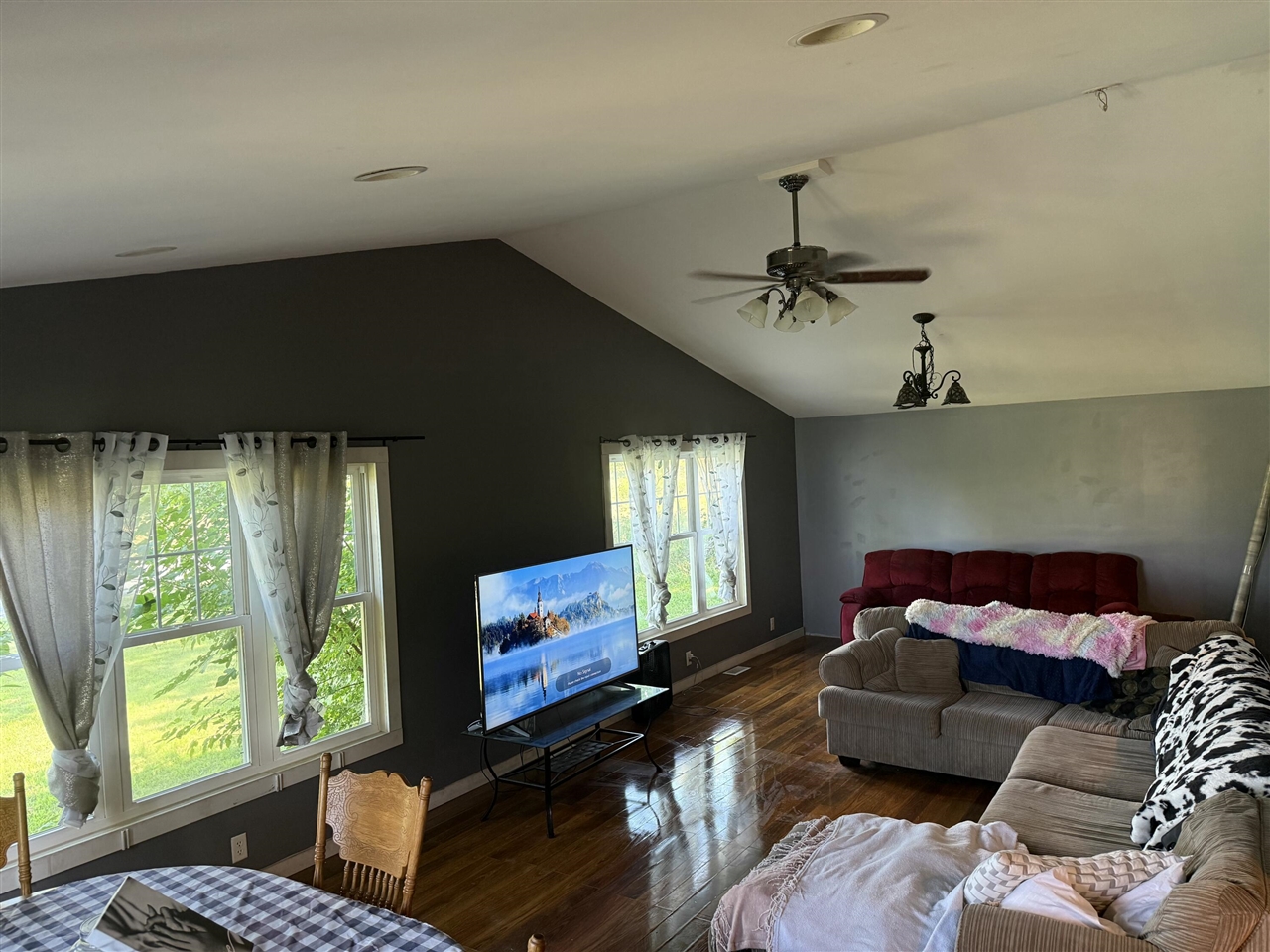 Homes for sale in Vicksburg, MI | 13512 S 42nd St, Vicksburg, MI 49097 | MLS# 70484661