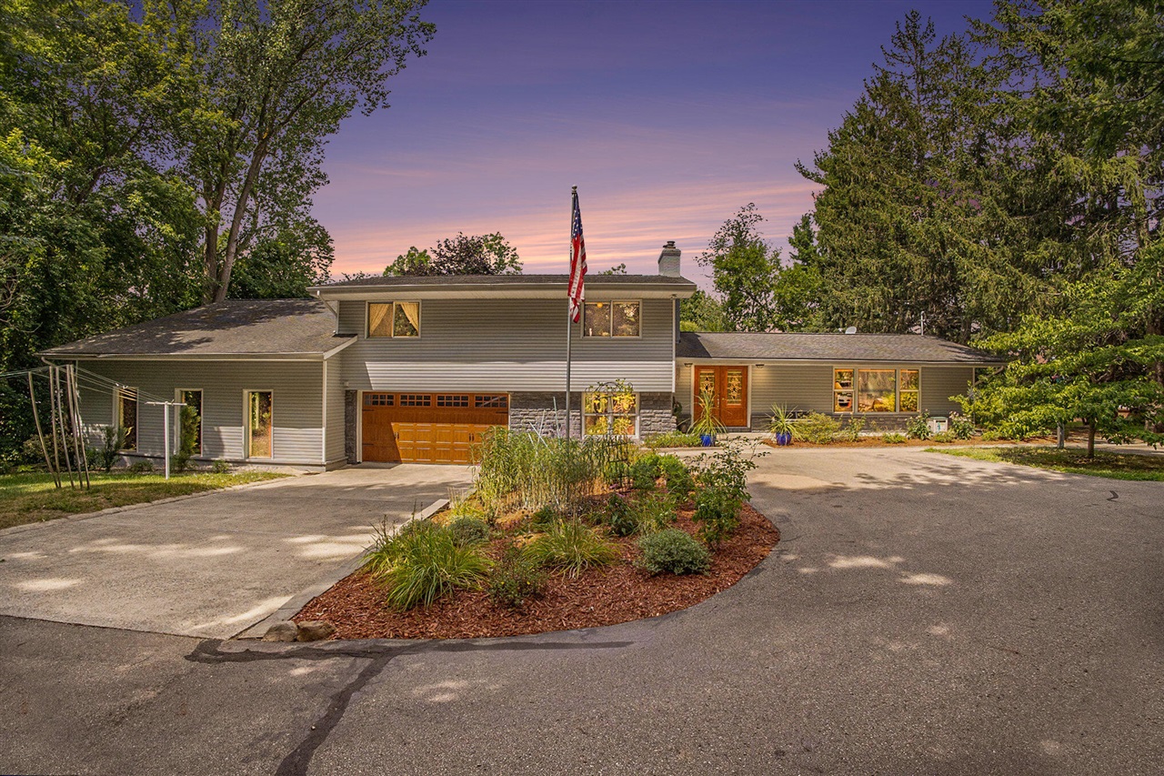 Homes for sale in Hudsonville, MI | 5255 16th Ave, Hudsonville, MI 49426 | MLS# 70484707