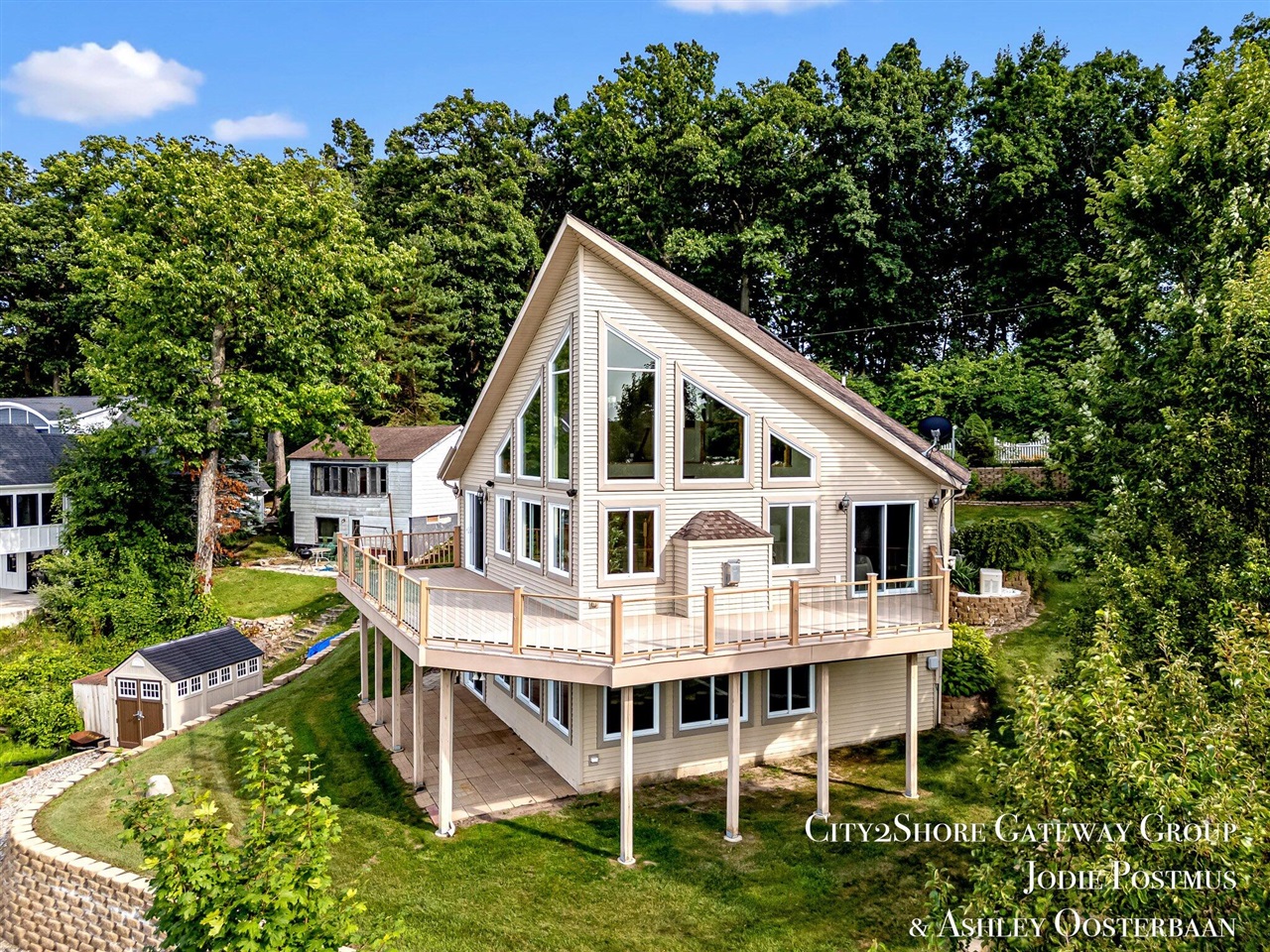 Homes for sale in Greenville, MI | 11725 Wabasis Lake Dr, Greenville, MI 48838 | MLS# 70484847