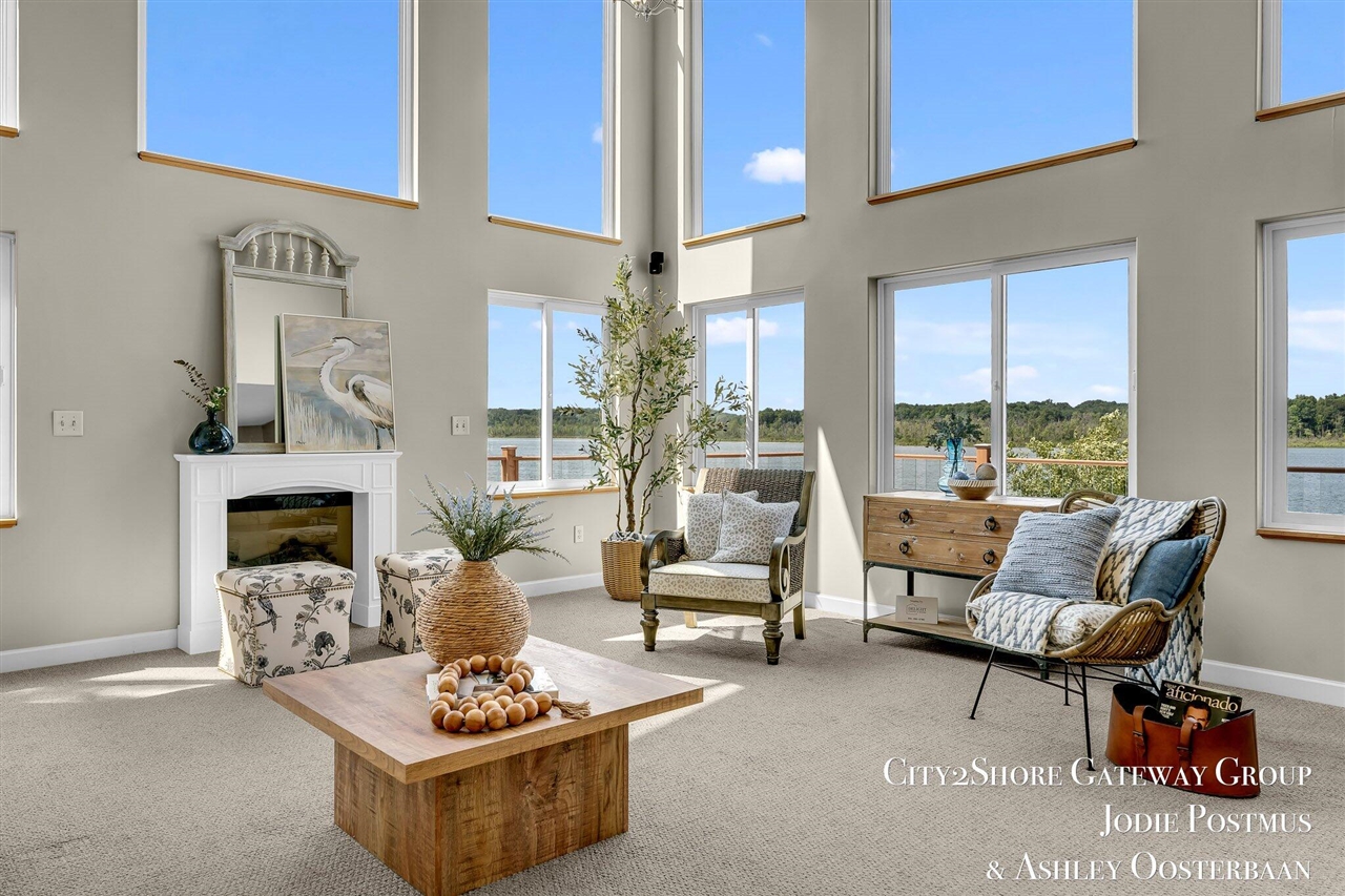 Homes for sale in Greenville, MI | 11725 Wabasis Lake Dr, Greenville, MI 48838 | MLS# 70484847