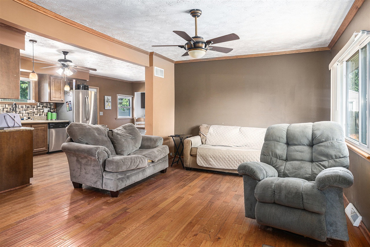 Homes for sale in White Pigeon, MI | 103 Broadway Ave, White Pigeon, MI 49099 | MLS# 70484901