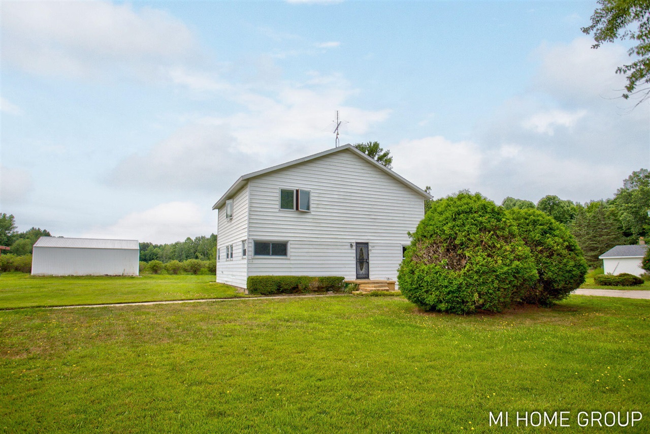 Homes for sale in Covert, MI | 74721 30Th Ave, Covert, MI 49043 | MLS# 70484934