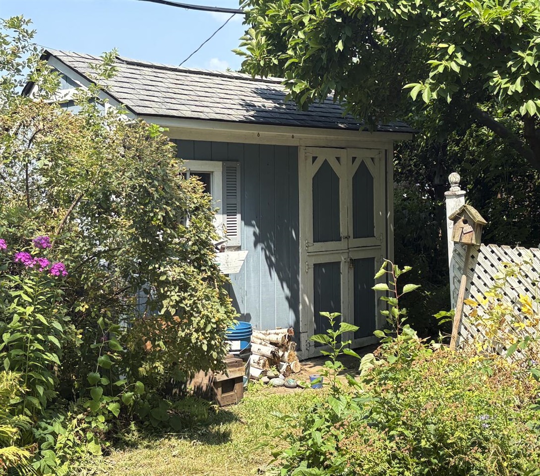 Homes for sale in Update, MI | 1464 S Riverside Ave, Update, MI 48079 | MLS# 70485103