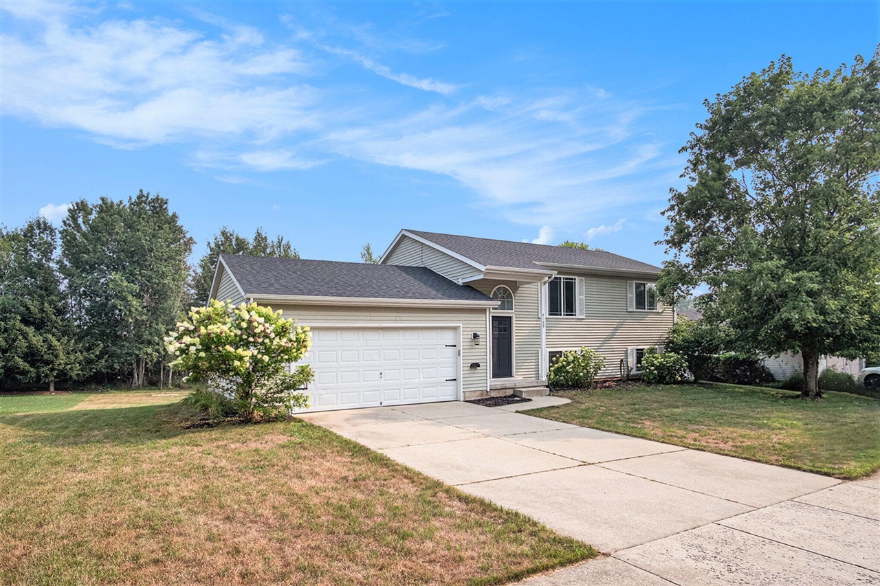 Homes for sale in Rockford, MI | 4139 Whirlwind Dr, Rockford, MI 49341 | MLS# 70485163