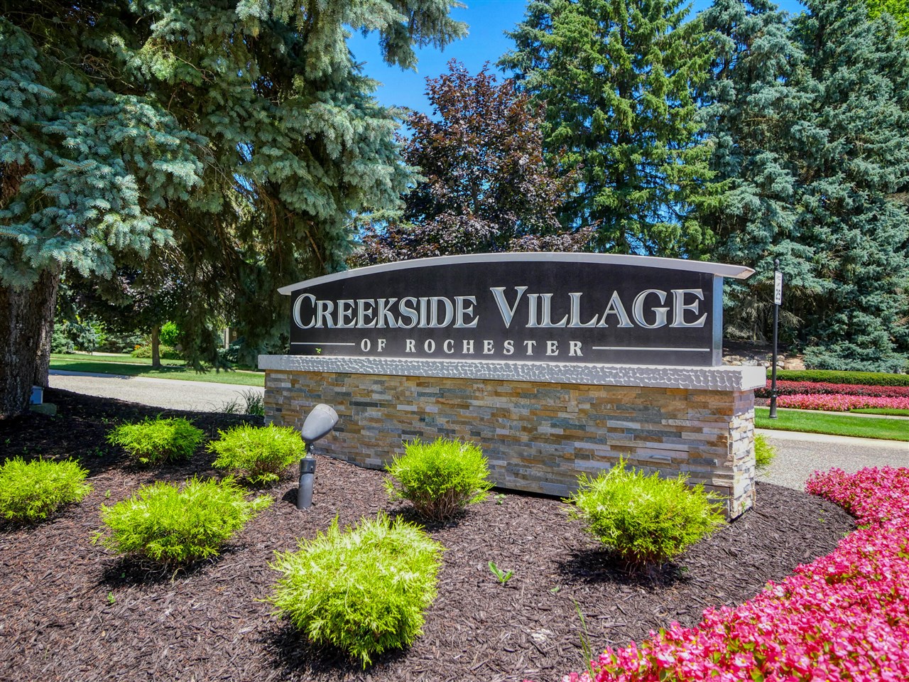 Homes for sale in Rochester, MI | 1322 Copper Cir, Rochester, MI 48306 | MLS# 70485234