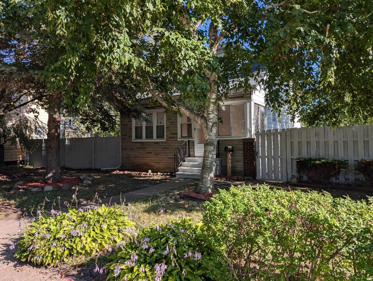 Homes for sale in Ecorse, MI | 40 W Benson St, Ecorse, MI 48229 | MLS# 70485349