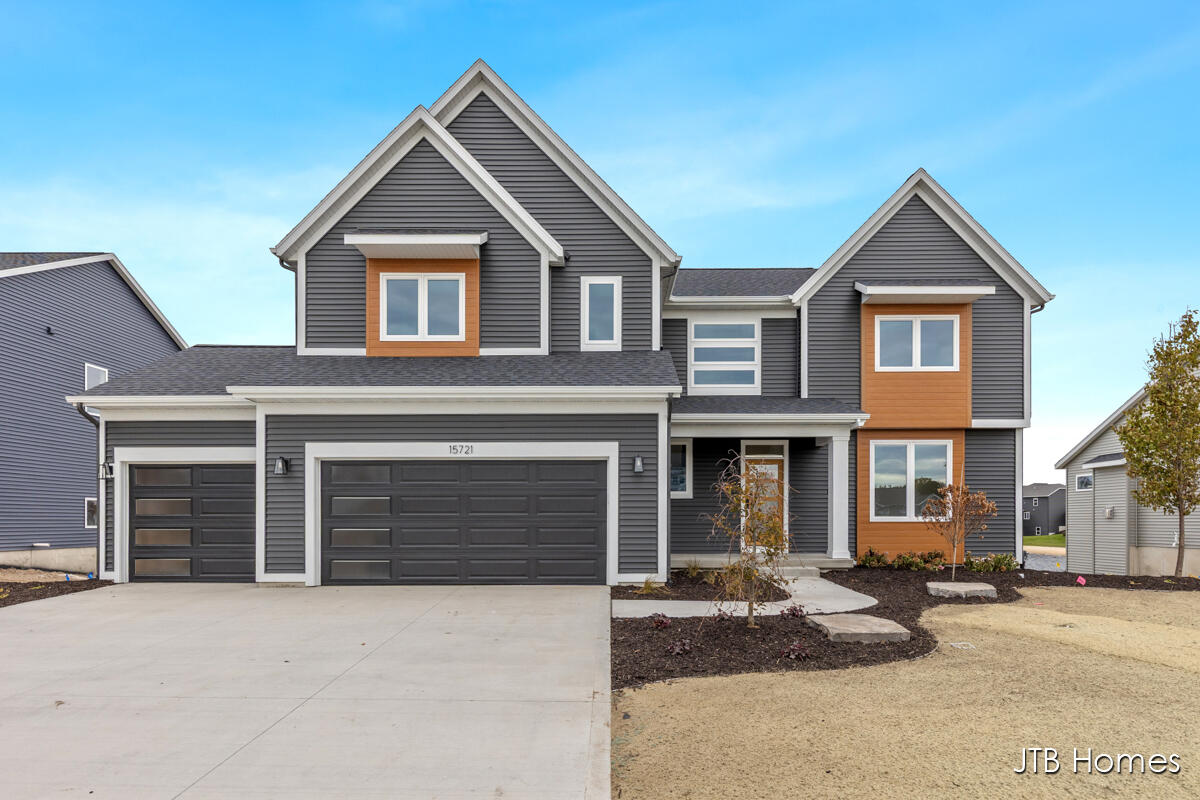 Homes for sale in Grand Haven, MI | 15721 Norwalk Rd, Grand Haven, MI 49417 | MLS# 70485513