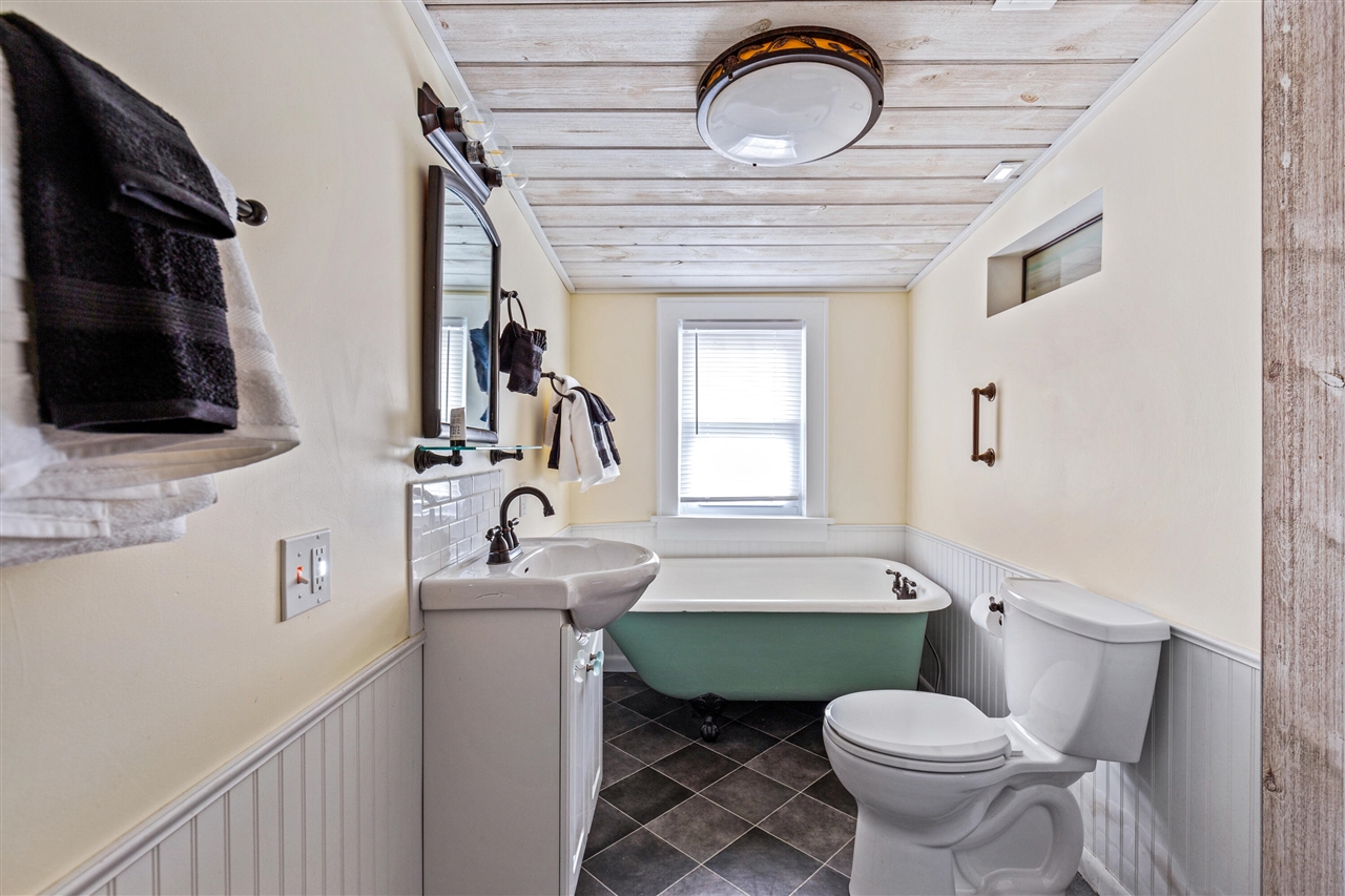 Homes for sale in Ludington, MI | 710 W Ludington Ave, Ludington, MI 49431 | MLS# 70485588