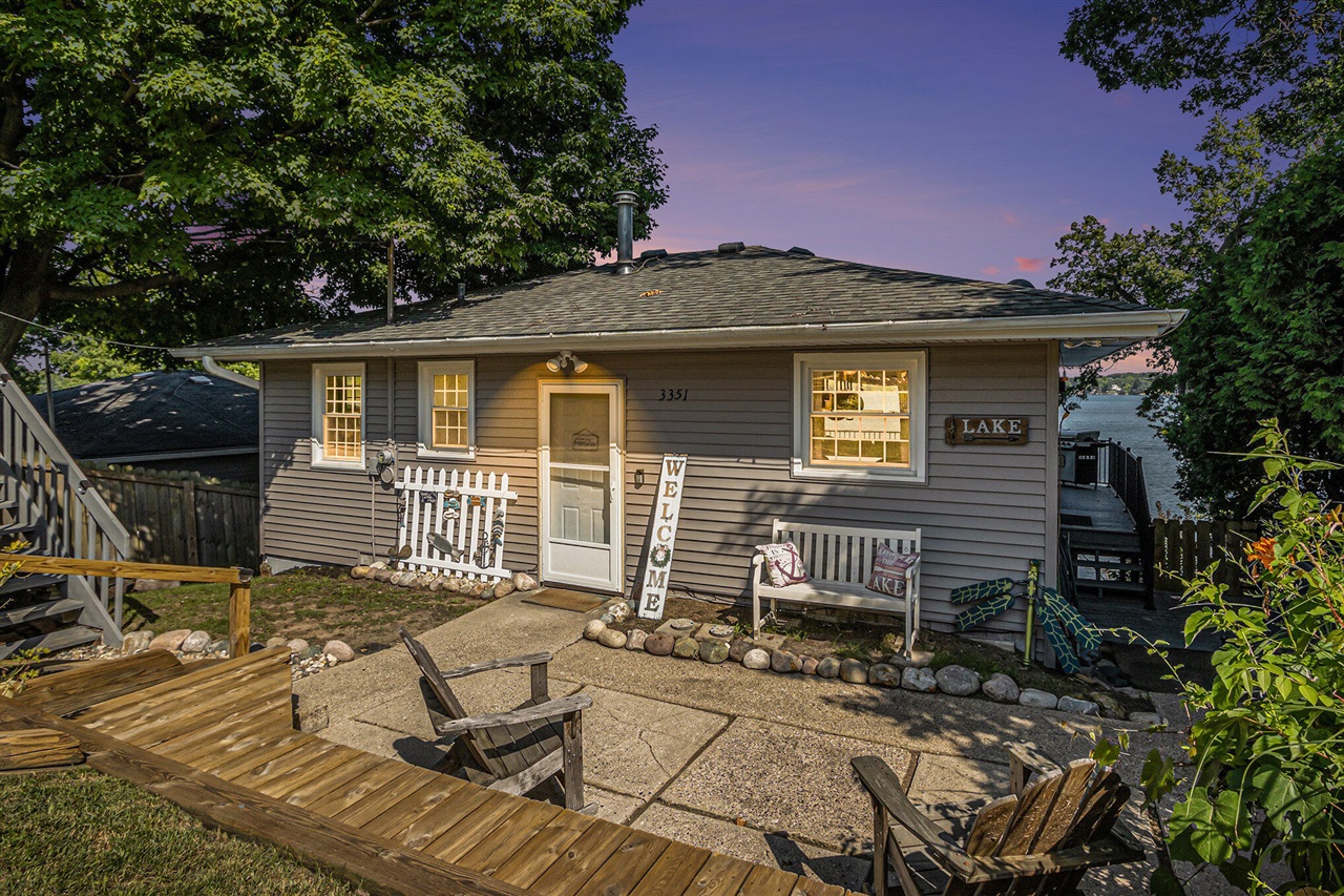 Homes for sale in Battle Creek, MI | 3351 W Shore Dr, Battle Creek, MI 49017 | MLS# 70485611