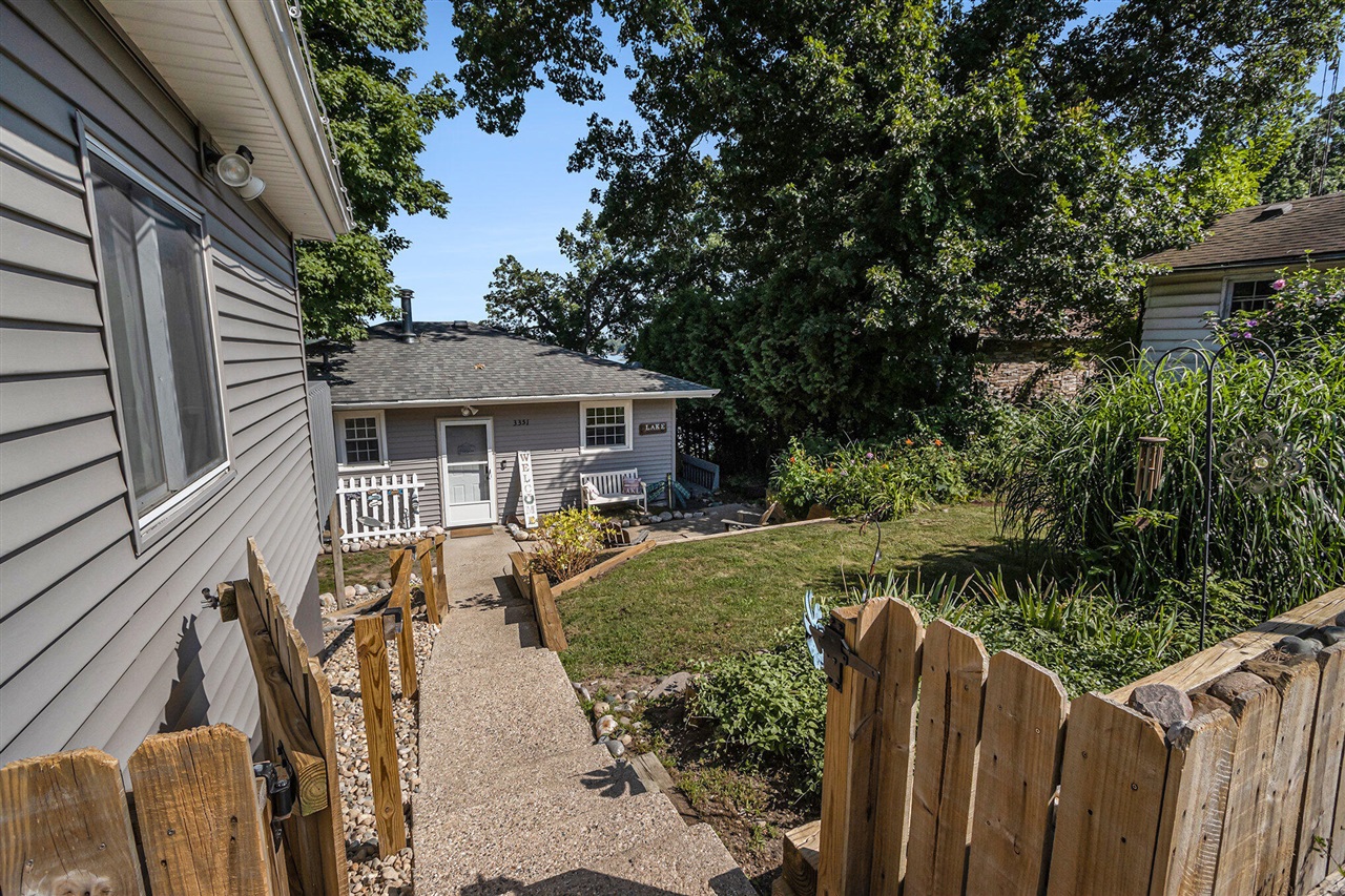 Homes for sale in Battle Creek, MI | 3351 W Shore Dr, Battle Creek, MI 49017 | MLS# 70485611