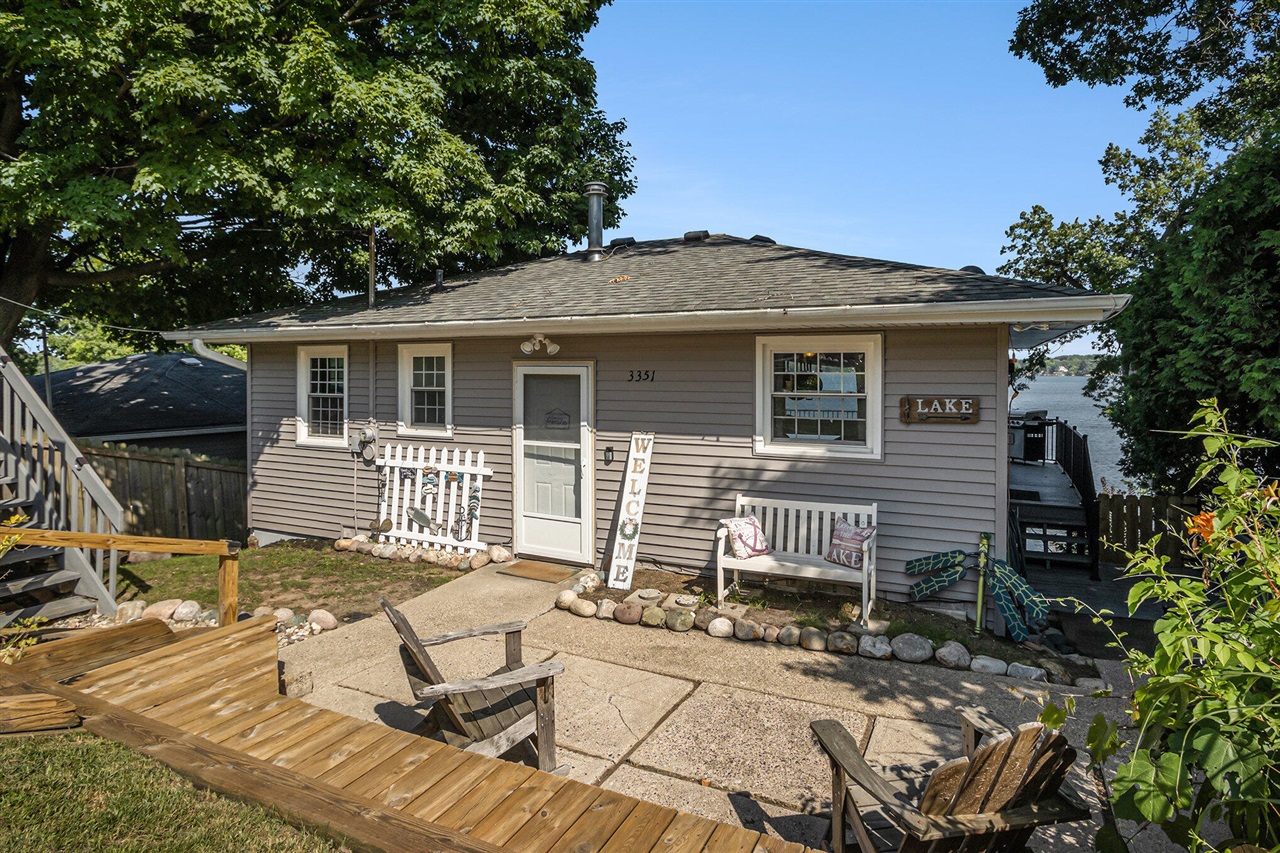 Homes for sale in Battle Creek, MI | 3351 W Shore Dr, Battle Creek, MI 49017 | MLS# 70485611