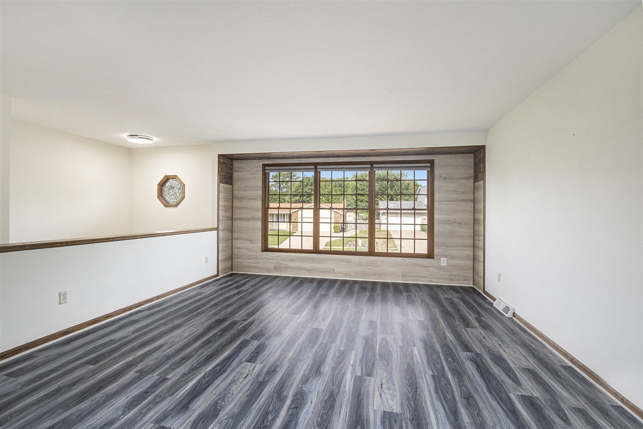 Homes for sale in Grandville, MI | 3740 Piute Dr, Grandville, MI 49418 | MLS# 70485861