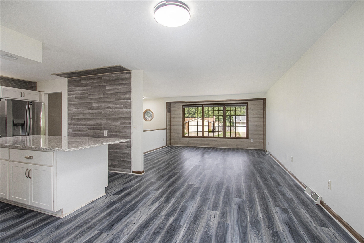 Homes for sale in Grandville, MI | 3740 Piute Dr, Grandville, MI 49418 | MLS# 70485861