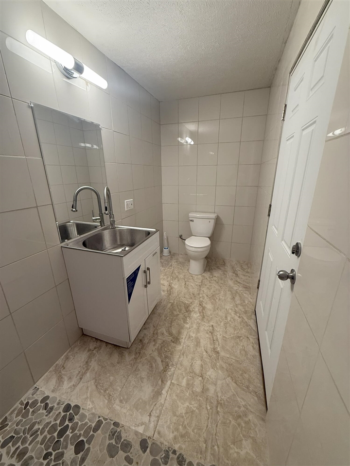 Homes for sale in Grandville, MI | 3740 Piute Dr, Grandville, MI 49418 | MLS# 70485861