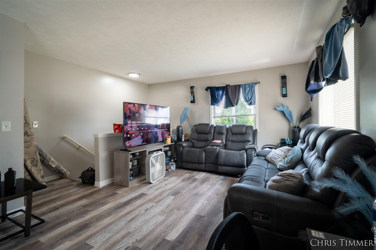 Homes for sale in Grand Rapids, MI | 415-413 Eastern Ave, Grand Rapids, MI 49503 | MLS# 70485958