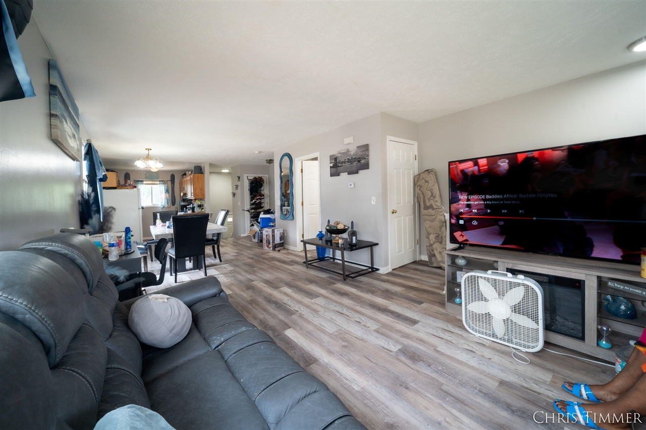 Homes for sale in Grand Rapids, MI | 415-413 Eastern Ave, Grand Rapids, MI 49503 | MLS# 70485958