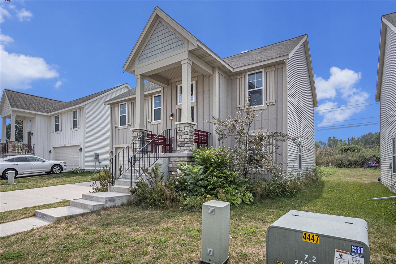 Homes for sale in Kentwood, MI | 3814 Blazing Star, Kentwood, MI 49512 | MLS# 70485961