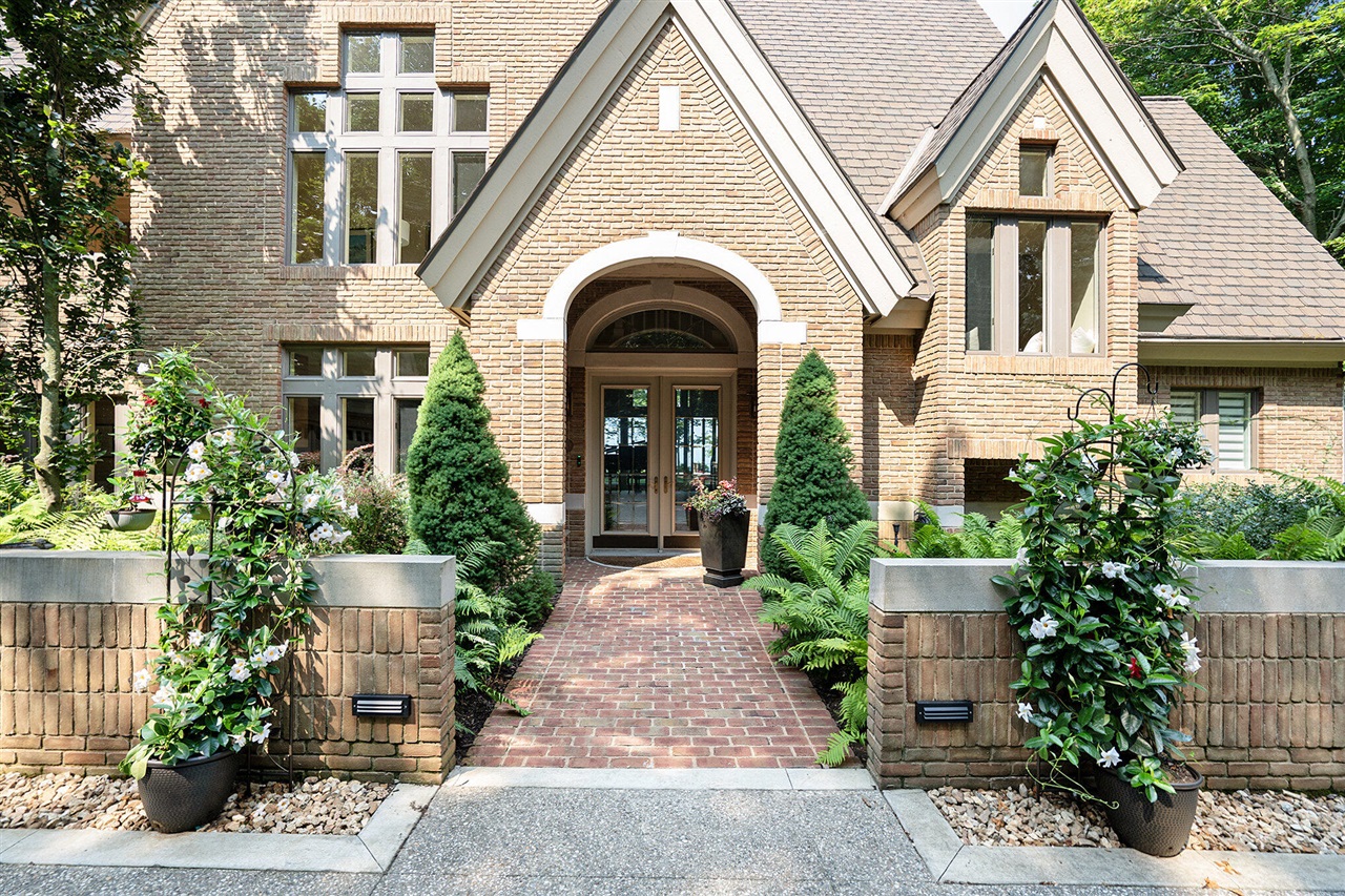 Homes for sale in Holland, MI | 5285 N Lakeshore Dr, Holland, MI 49424 | MLS# 70486056