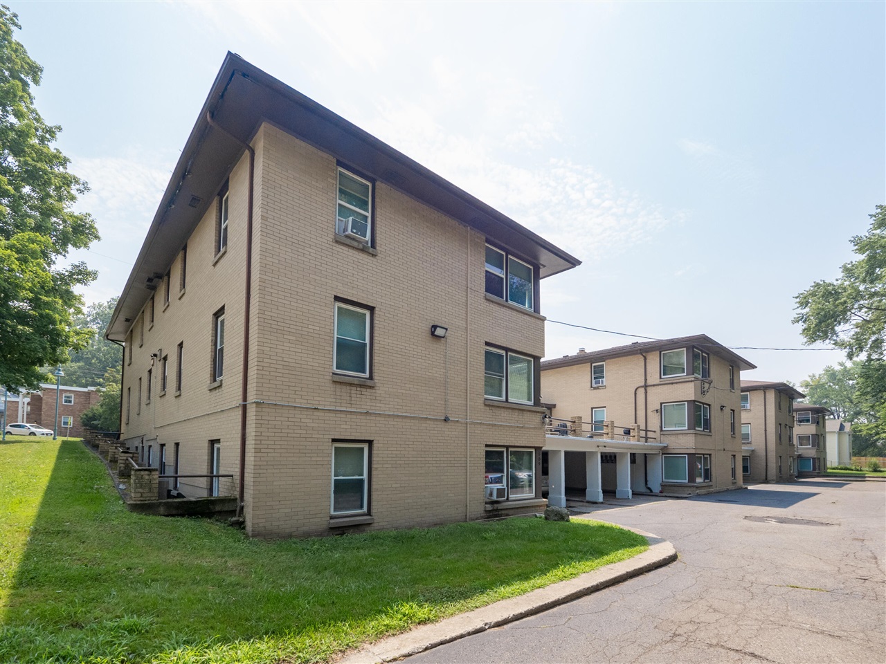 Homes for sale in Parchment, MI | 503 N Riverview Dr, Parchment, MI 49004 | MLS# 70486203