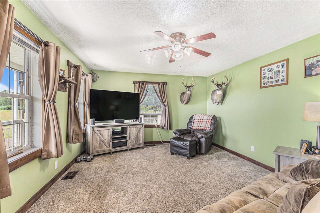 Homes for sale in Hesperia, MI | 3431 E M-20, Hesperia, MI 49421 | MLS# 70486276