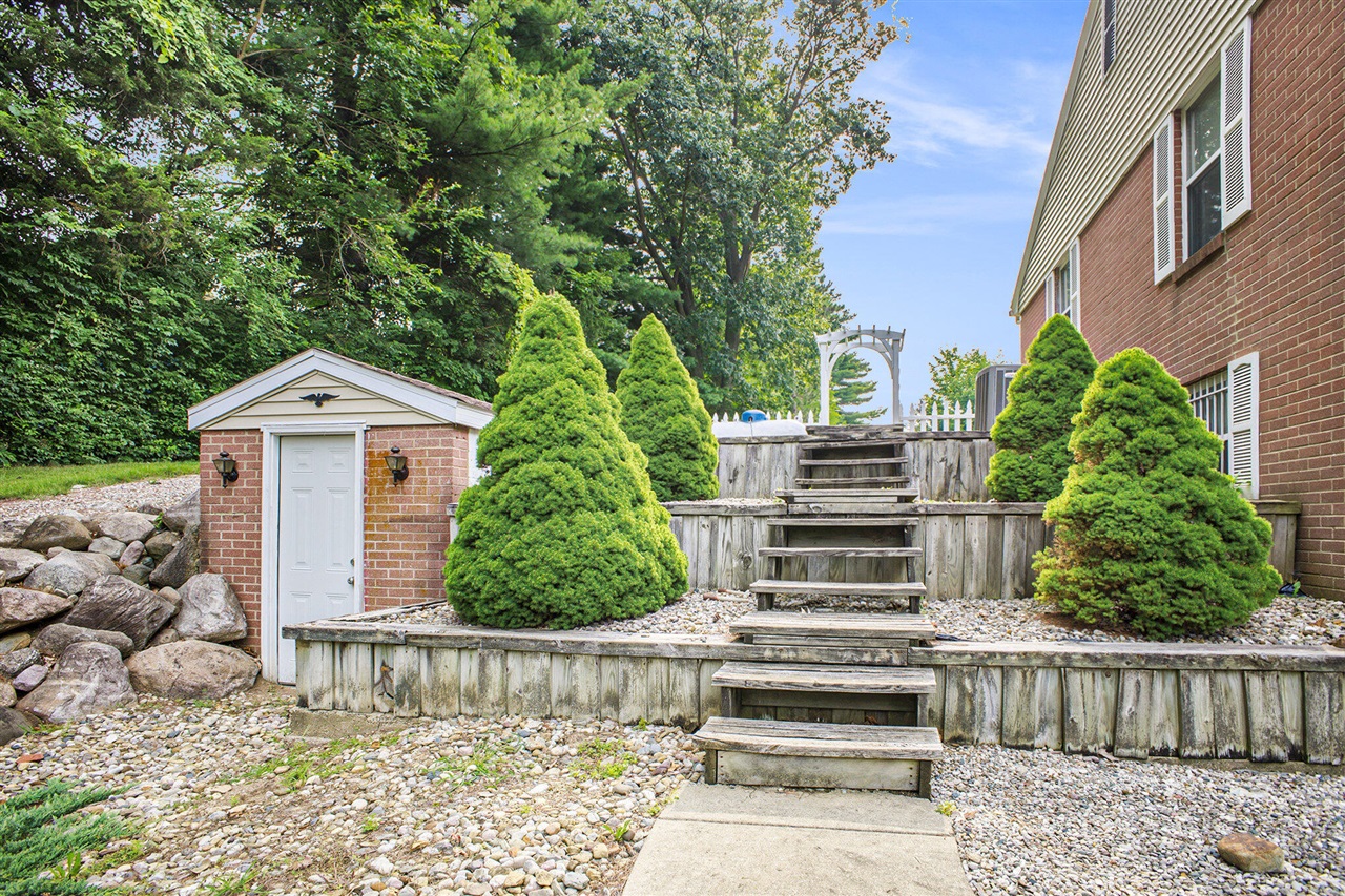 Homes for sale in Niles, MI | 1806 Bond St, Niles, MI 49120 | MLS# 70486286