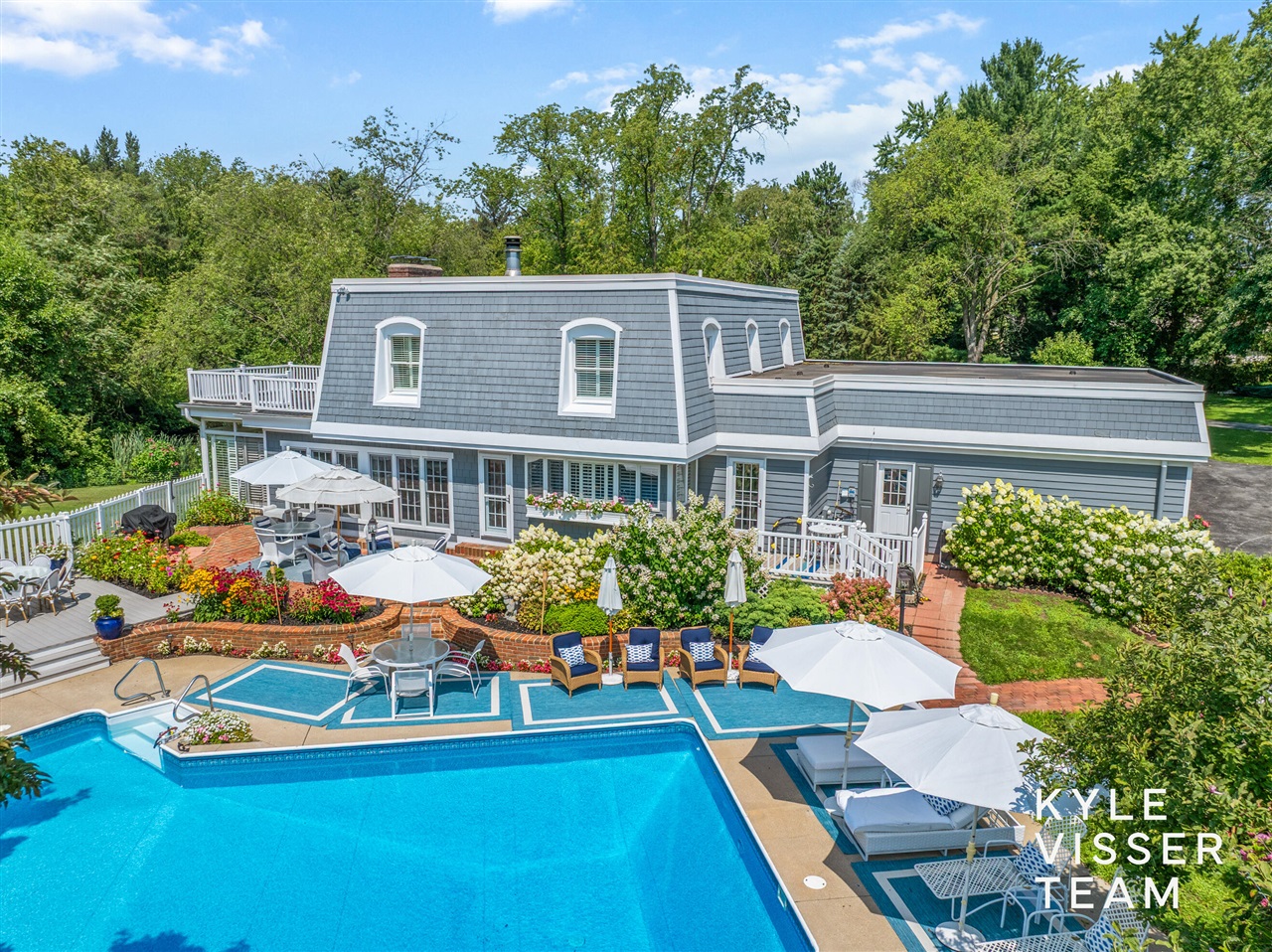 Homes for sale in Grand Rapids, MI | 4090 Fulton St, Grand Rapids, MI 49546 | MLS# 70486525