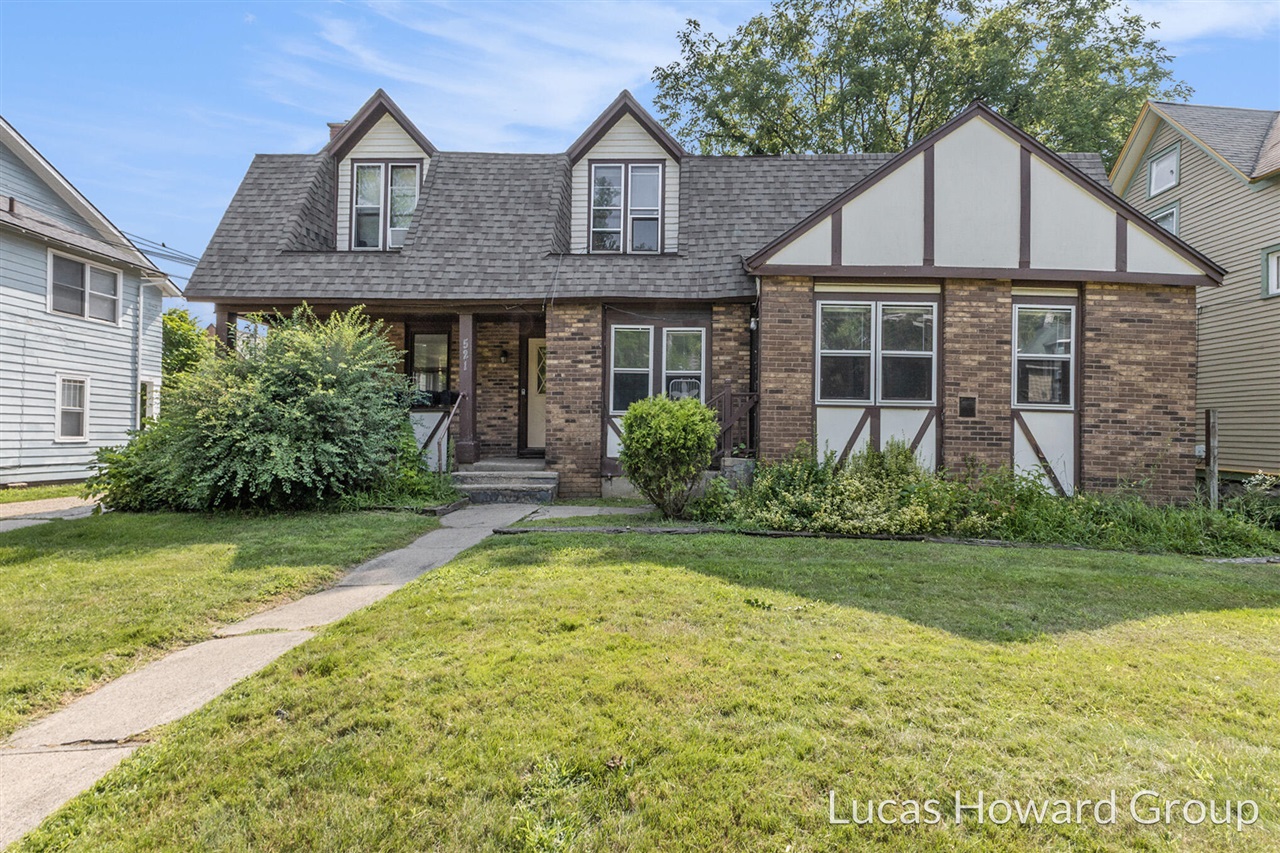 Homes for sale in Kalamazoo, MI | 521 Pearl St, Kalamazoo, MI 49007 | MLS# 70486801