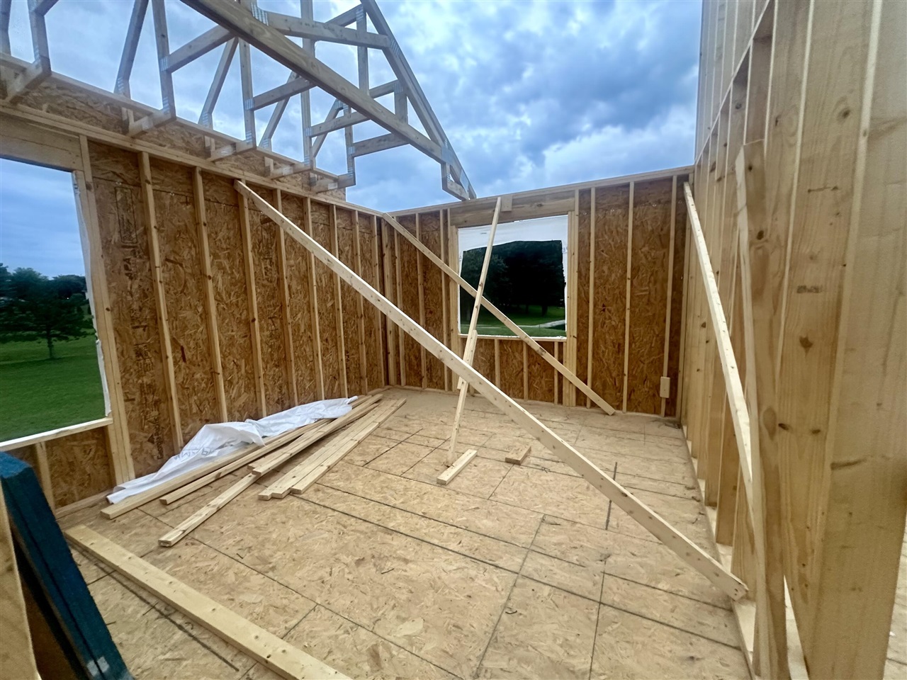 Homes for sale in Adrian, MI | 4927 Thompson Heights Dr, Adrian, MI 49221 | MLS# 70486980