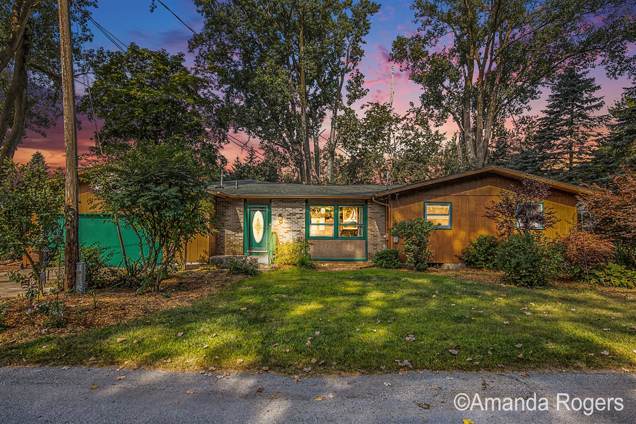 Homes for sale in Lowell, MI | 4365 Bedaki Ave, Lowell, MI 49331 | MLS# 70487030