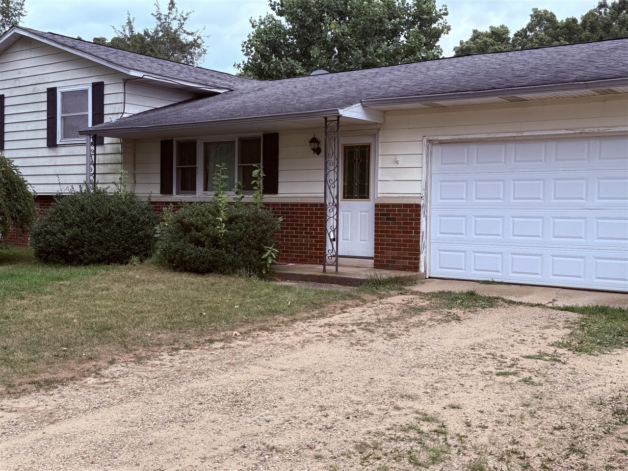 Homes for sale in Three Rivers, MI | 54539 Buckhorn Rd, Three Rivers, MI 49093 | MLS# 70487061