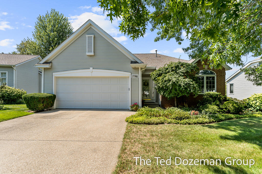 Homes for sale in Holland, MI | 796 Holly Creek Dr, Holland, MI 49423 | MLS# 70487079