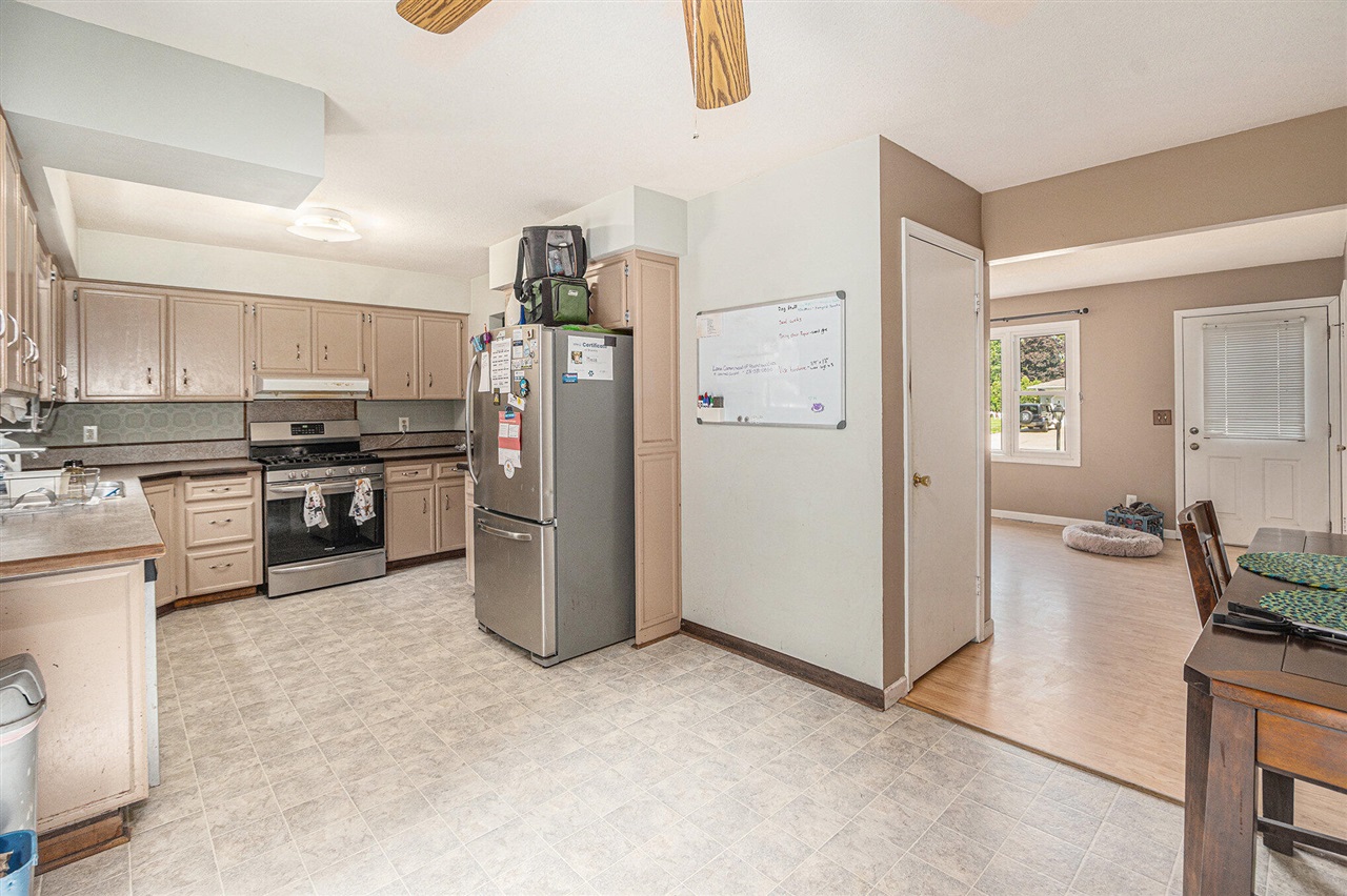 Homes for sale in Muskegon, MI | 2021 Queens Ct, Muskegon, MI 49445 | MLS# 70487084