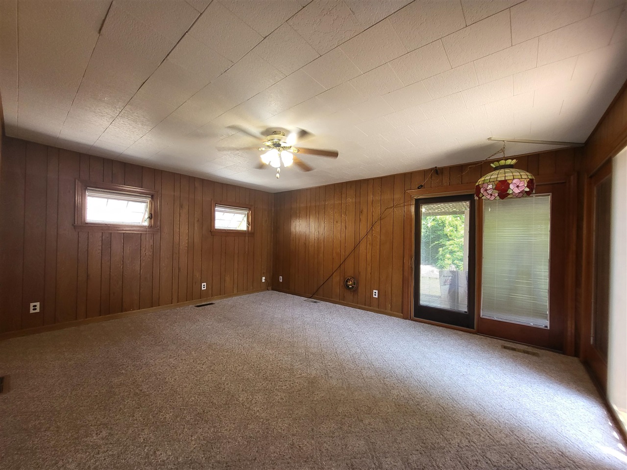 Homes for sale in Allen Park, MI | 15282 Regina Ave, Allen Park, MI 48101 | MLS# 70487186