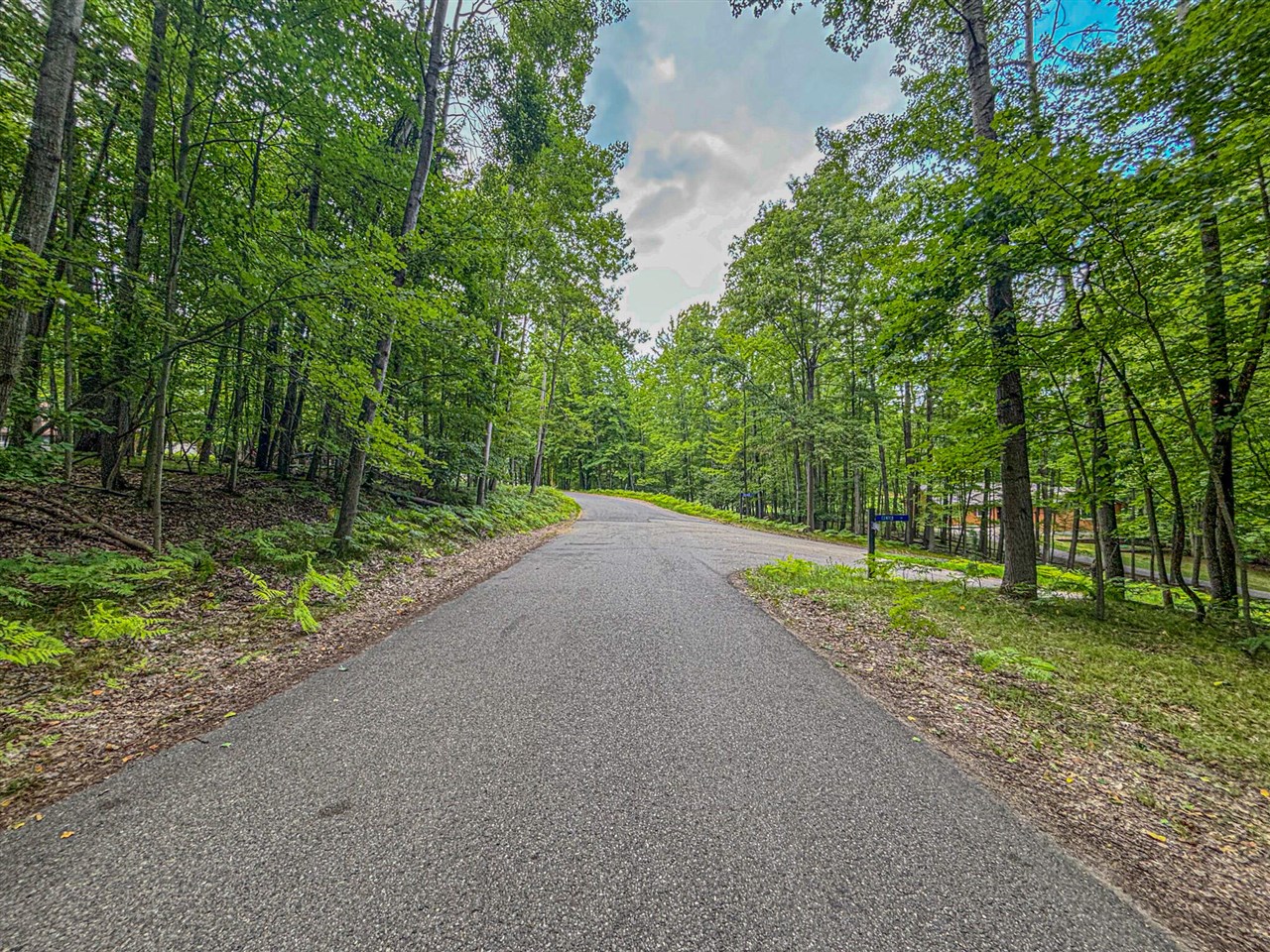 Homes for sale in Canadian Lakes, MI | 9384 E Circle Dr, Canadian Lakes, MI 49346 | MLS# 70487189