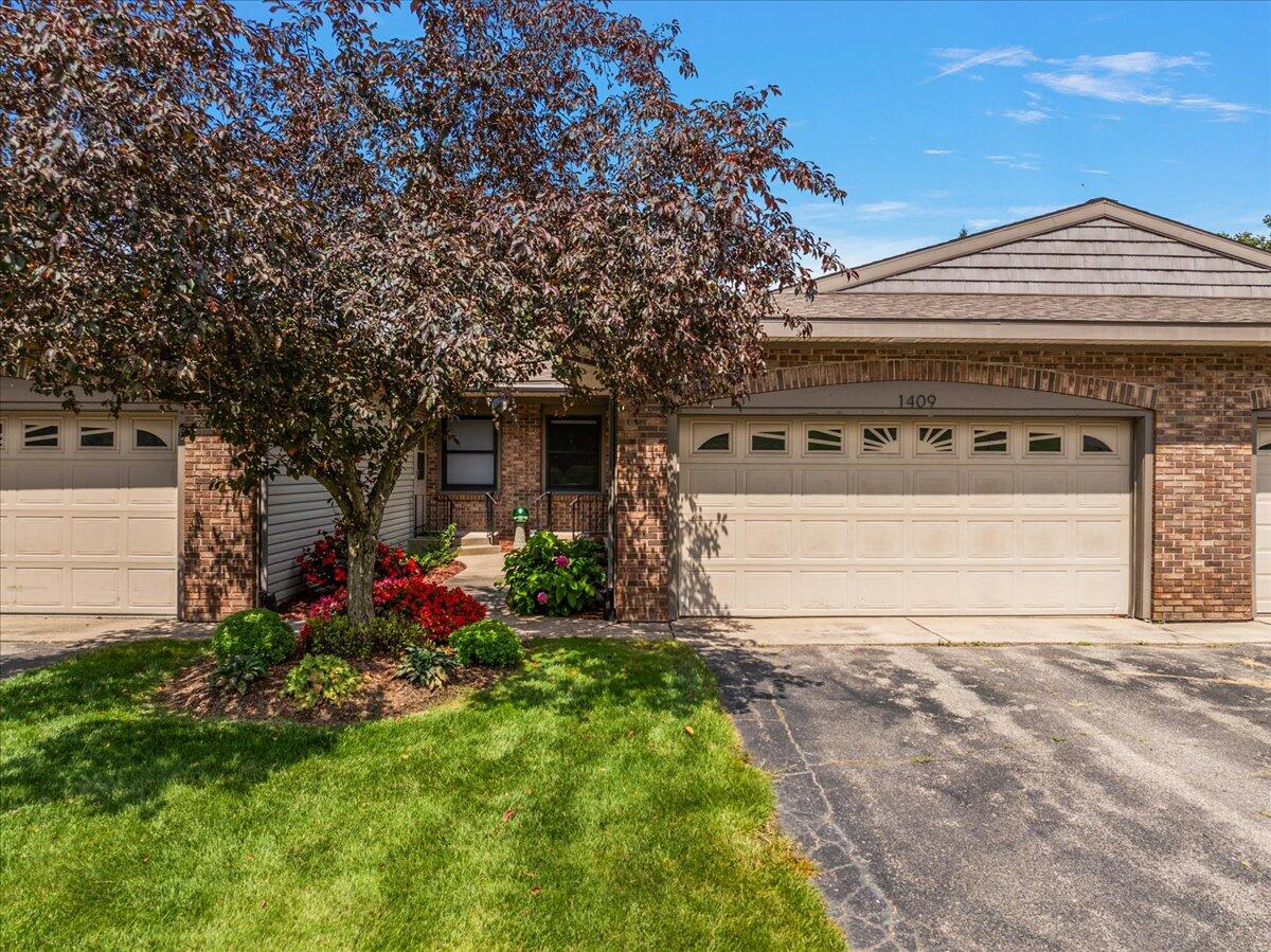 Homes for sale in Grand Rapids, MI | 1409 8th St, Grand Rapids, MI 49504 | MLS# 70487255